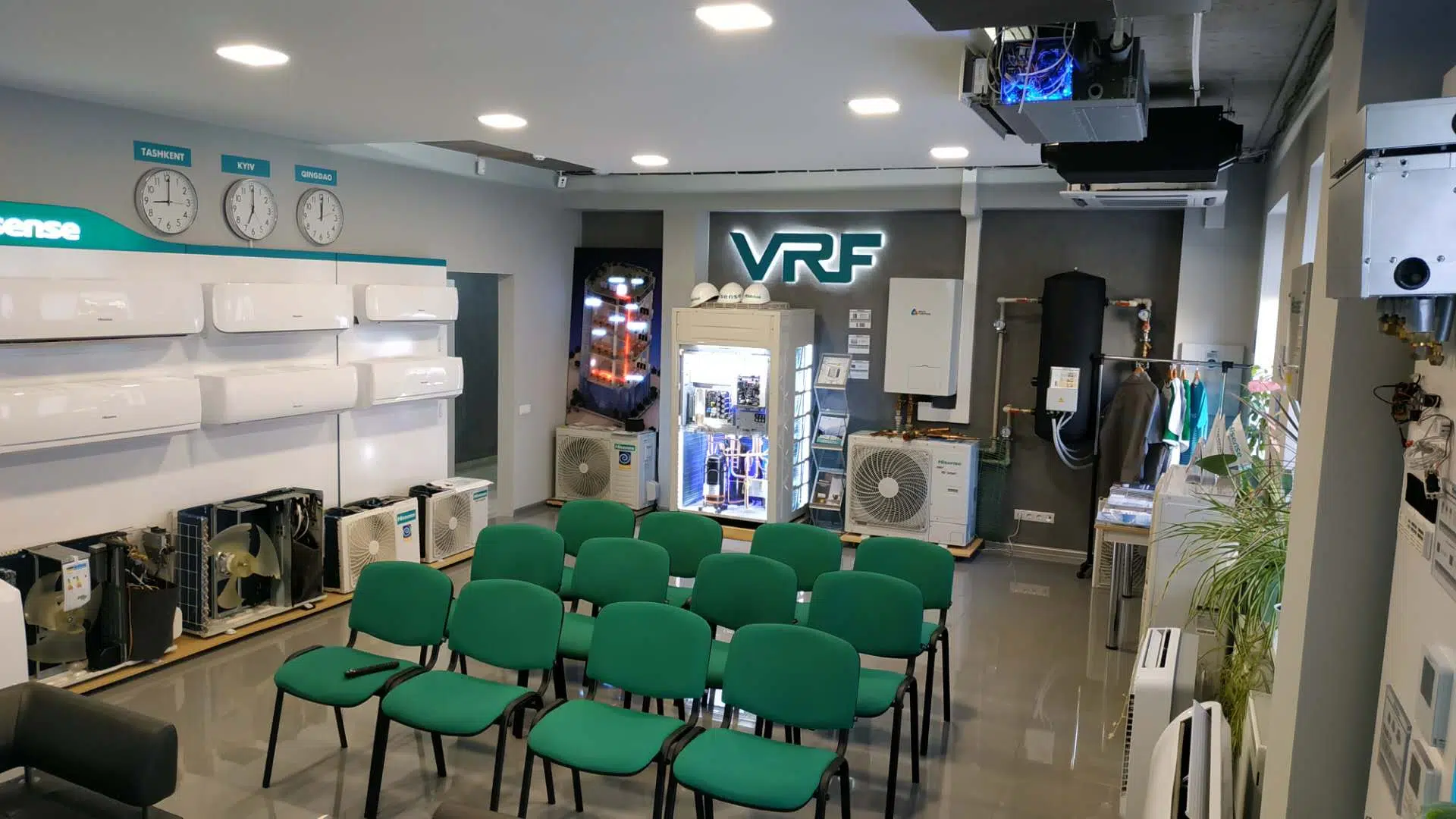 Hisense климатици шоурум